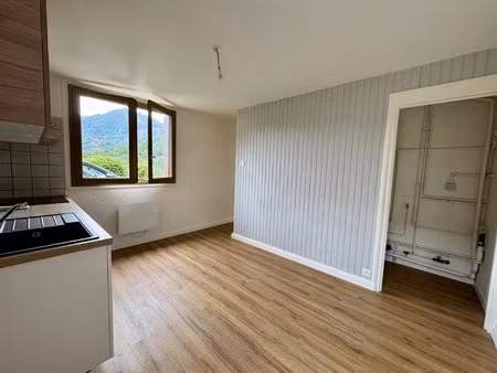 appartement en rez-de-chaussée avec jardin