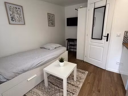 studio meublé 14m2 - refait à neuf