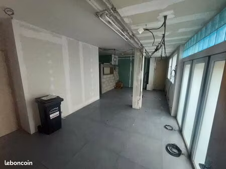 local commercial rdc 136 m² — secteur le plessis-trévise
