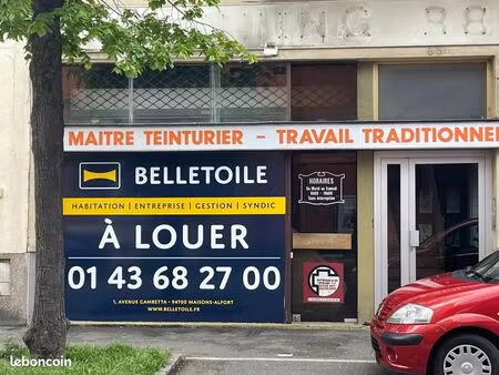 local commercial 134 m²