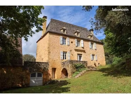 maison 7 pièces 197 m²