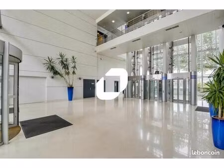 bureaux 292 m²