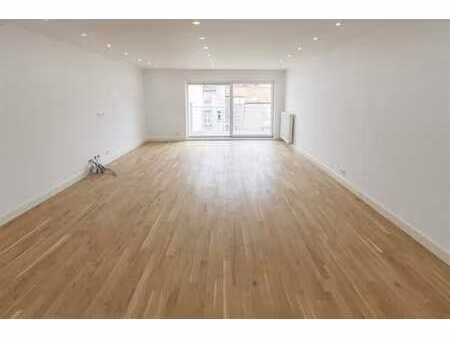 splendide penthouse avec 2 belles terrasses et 3 chambres à