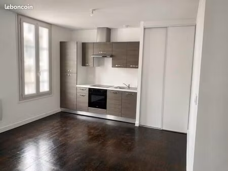 immeuble 4 pièces 80 m²