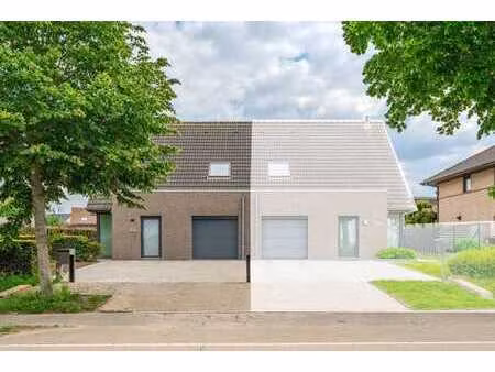 maison économe en énergie à vendre à saint-jean avec trois p