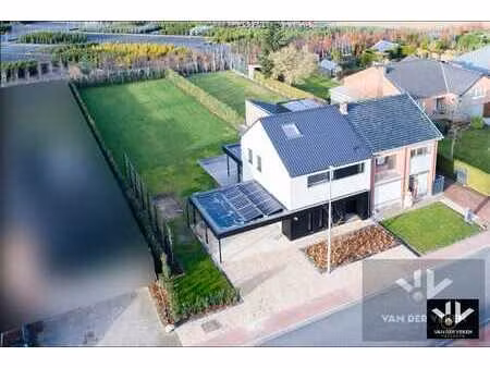 totaal vernieuwde woning - enkel nog afwerken naar eigen ...