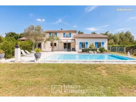 propriété 6 pièces 180 m²
