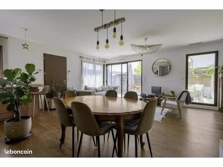 maison 6 pièces 110 m²