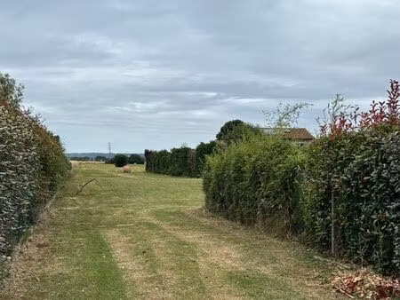 terrain à construire de 1 045 m² – muret