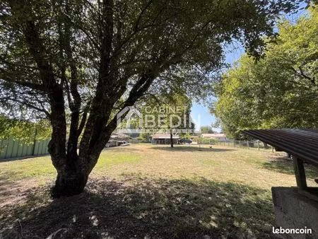 terrain 1 000 m² salles
