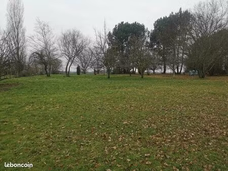 terrain 1 300 m² saint martin du bois