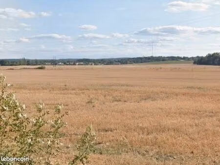 terrain 400 m² saubens
