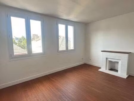 location appartement 3 pièces à saint-nazaire (44600) : à louer 3 pièces / 77m² saint-naza