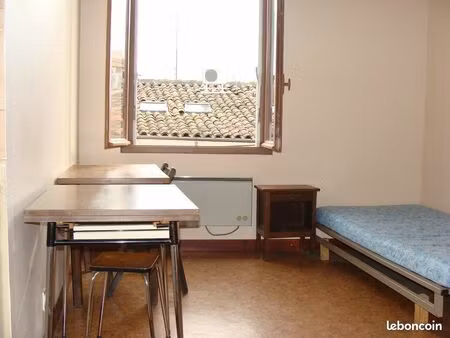 studio meuble