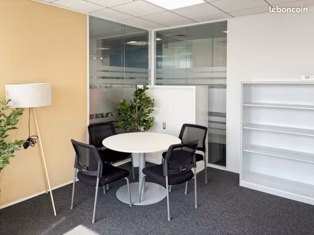 bureau privé à louer pour 4 personnes à fontenay-sous-bois  hq  val de fontenay fontenay-s