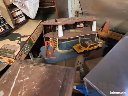 garage 65 m2 sur 400 m2 constructible avec deux accès