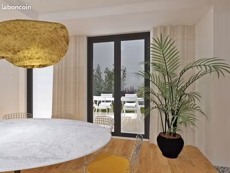 appartement 7 pièces 196 m²