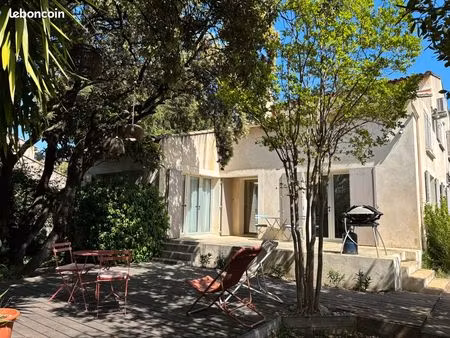 villa rénovée climatisée 5 chambres 180m² avec piscine sur 1250m²