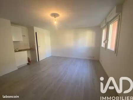 studio 1 pièce 28 m²