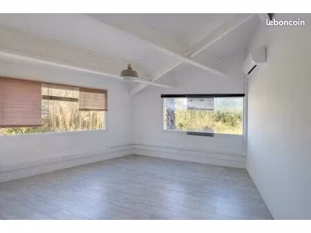 bureau à louer de 18m2