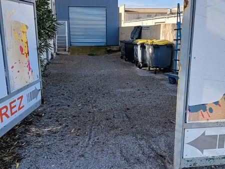 local d'activité ou stockage à louer garosud 34070 /200m2 loyer 1500e/400m2 loyer 3000e/60