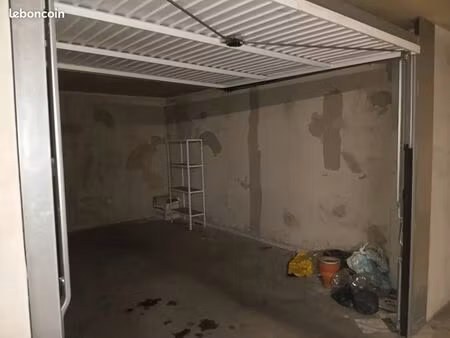 parking/box 17 m² montpellier
