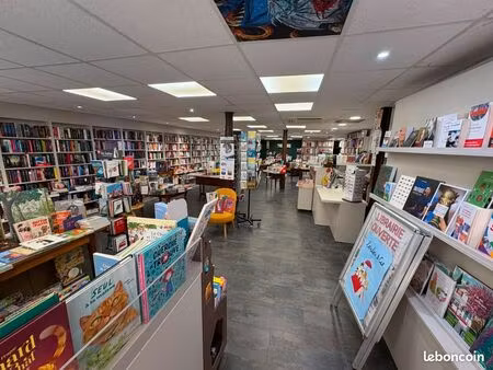 local commercial alès 109 m²