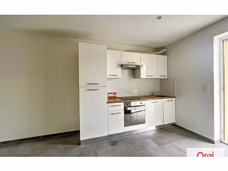 location appartement  66.99 m² t-3 à montluçon  470 €