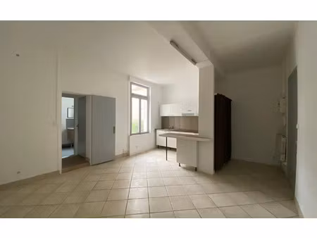 location appartement  41.51 m² t-2 à rochefort  550 €