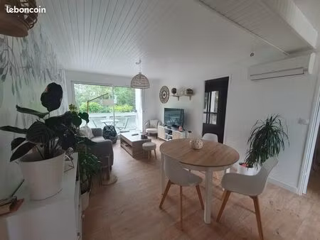 vente t3 lumineux muret avec cellier  balcon et garage fermé
