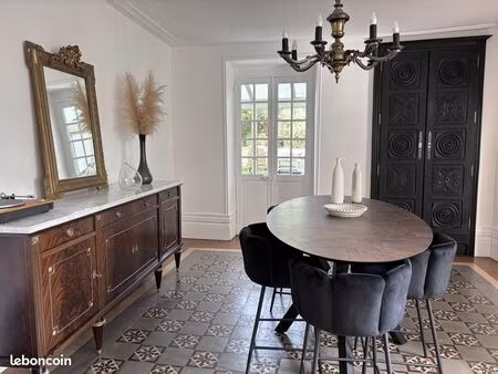 maison 7 pièces 227 m²