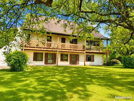maison d'architecte en pierre 270m² (dpe c) – terrain 3 600 m² – dole (crissey)