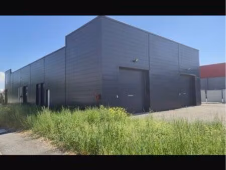 local commercial zone super u