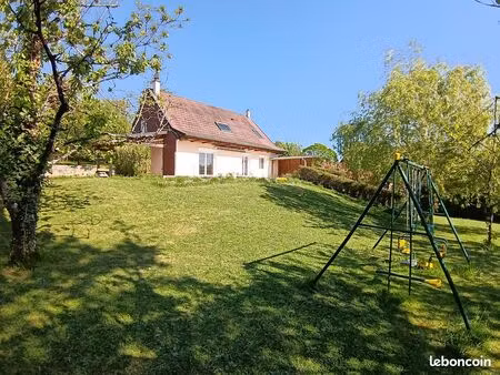maison 4 chambres  3 salle de bains  terrain 1700 m²