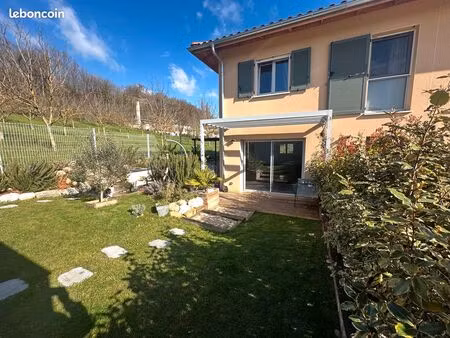 chatte - maison prête a vivre au fond d'un impasse et au calme