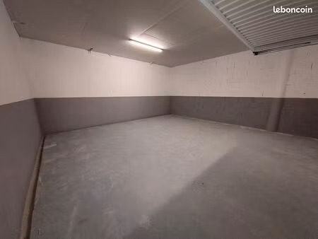 local 186 m² groslay
