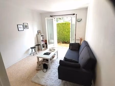 studio etudiant avec jardinet et parking