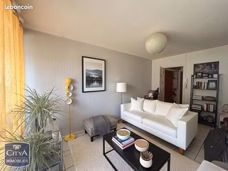 studio 1 pièce 29 m²