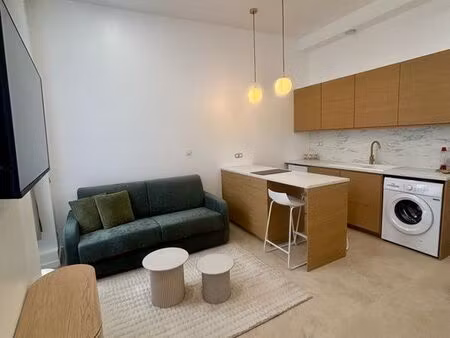 urgent studio entièrement rénové hyper centre