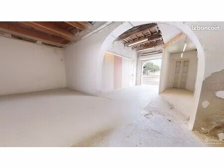 parking/box 160 m² frontignan