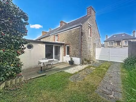 vente maison à dinard (35800) : à vendre / 63m² dinard