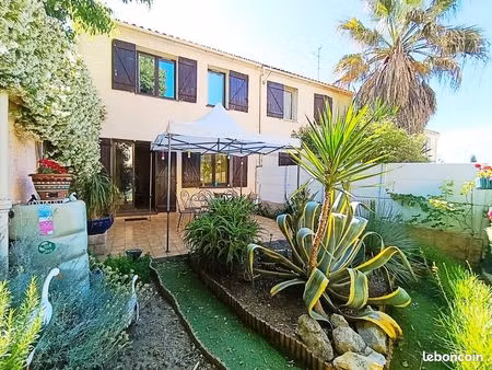 villa 4 pièces 80 m²
