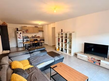 t4 87m2 - 3 chambres  balcon  parking