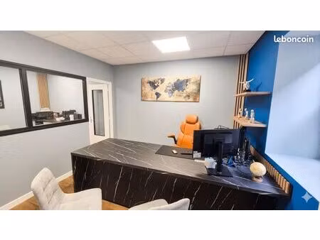bureaux 67 m²