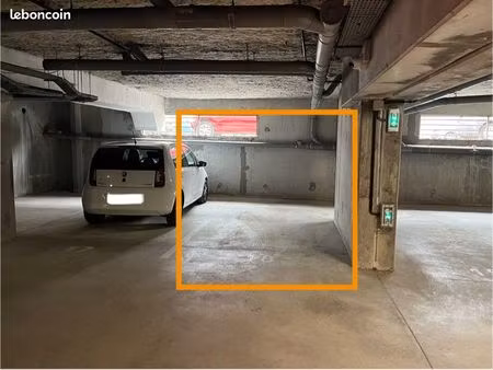 place de parking souterrain