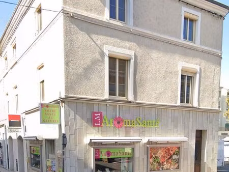 local commercial de 47 m2 plein centre