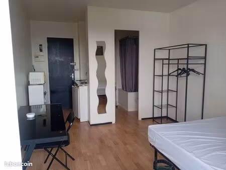 studios: lot de 2