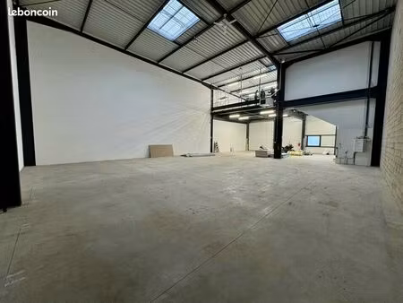 local d'activite 579 m² groslay