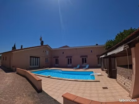 maison t7 163 mètre carré - 6 chambres - piscine - dépendances - terrain 1144 mètre carré