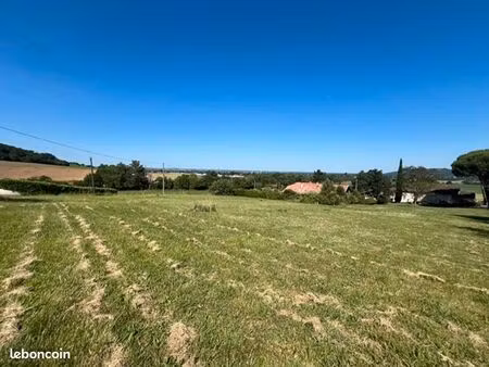 terrain 1800 m² lagarrigue